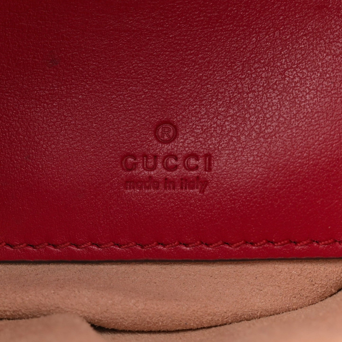 Calfskin Matelasse Mini GG Marmont 2.0 Bucket Bag Hibiscus Red