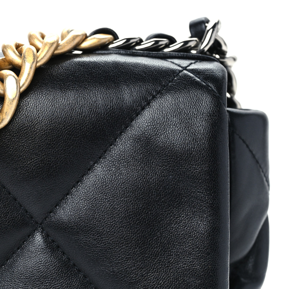 Lambskin Quilted Medium Chanel 19 Flap Black