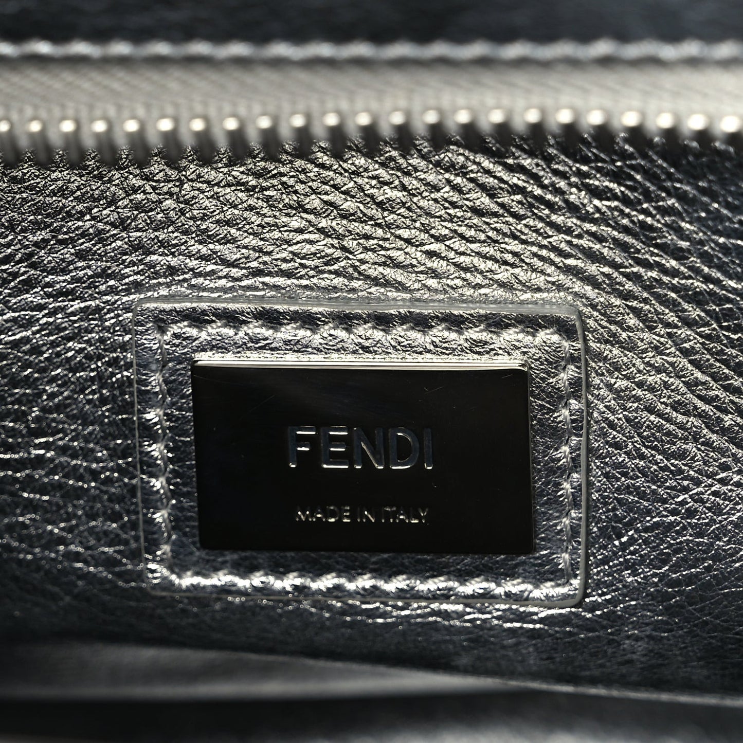 Vitello Catalan Mirror Medium Peekaboo Iconic Satchel Argento