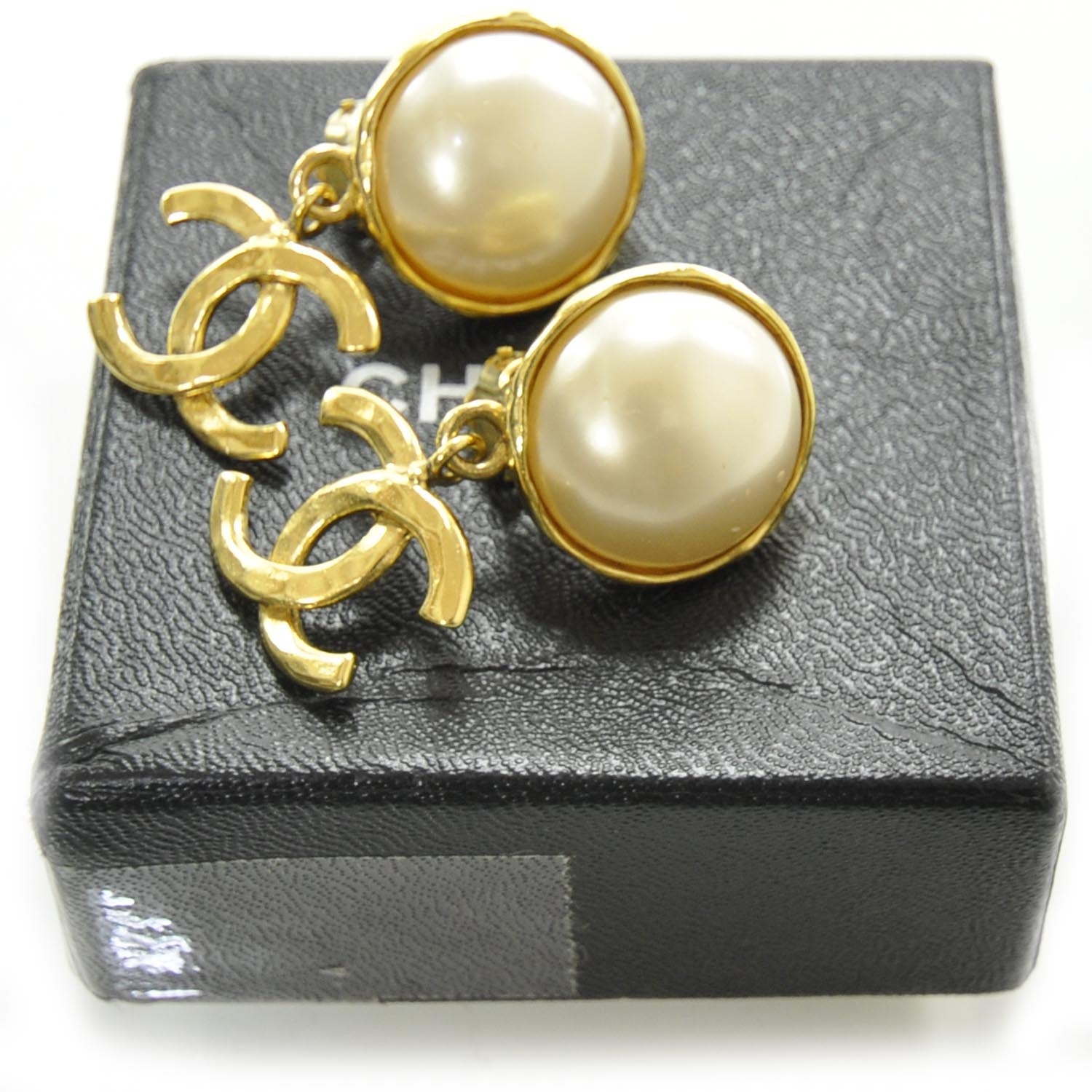 Chanel Pearl CC Dangle Clip On Earrings Gold 4 of 5