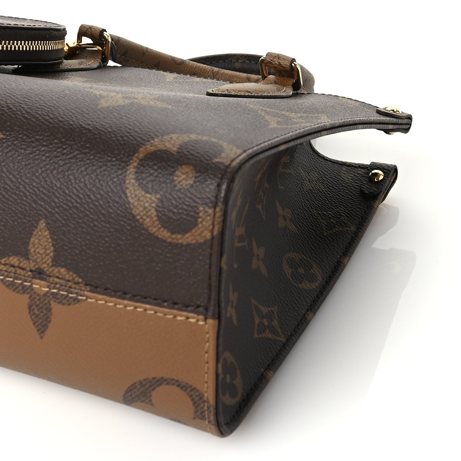 Louis Vuitton Reverse Monogram Giant Onthego PM 8 of 8