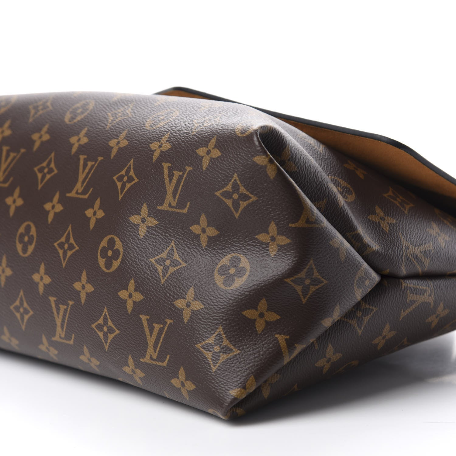 Louis Vuitton Monogram Beaubourg MM 8 of 11