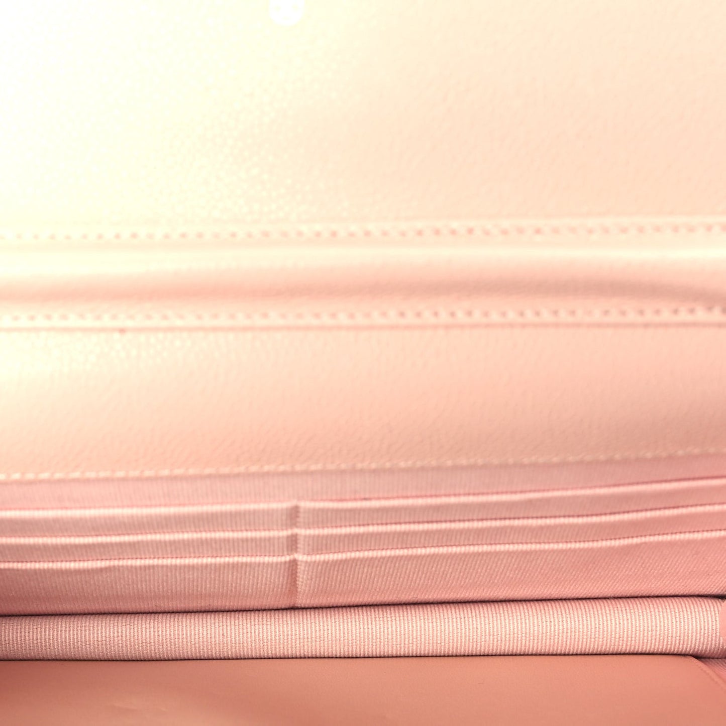 Caviar Quilted Wallet on Chain WOC  Light Pink
