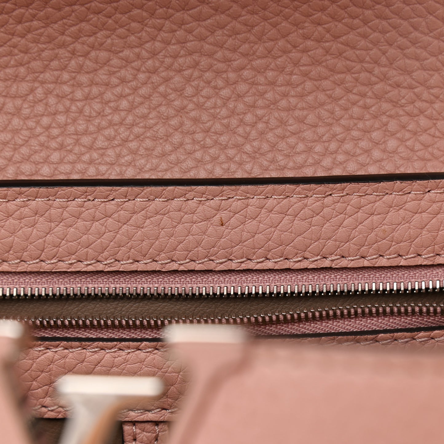 Taurillon Capucines PM Magnolia