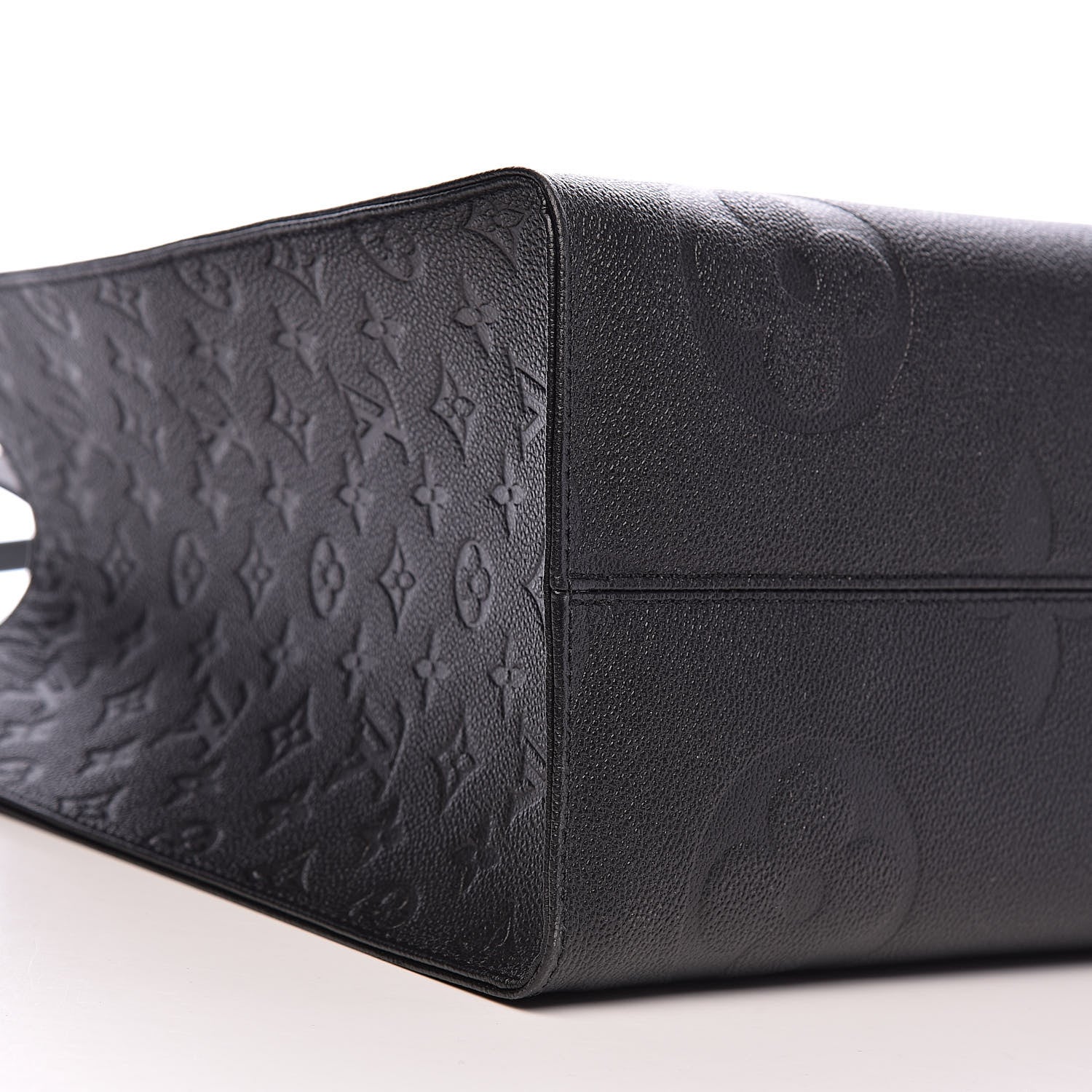 Louis Vuitton Empreinte Monogram Giant Onthego GM Black 8 of 10