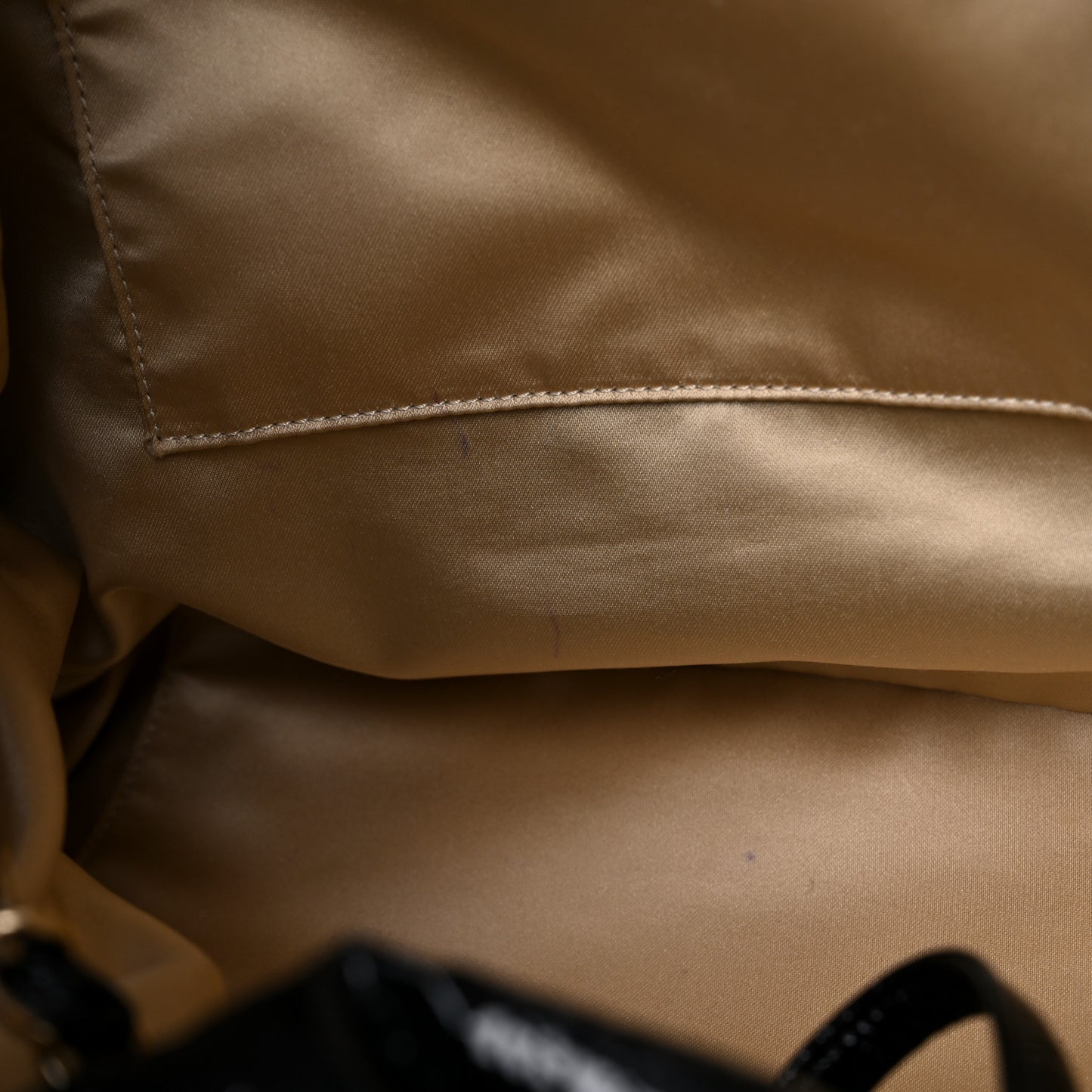 Vinyl XL Rock and Chain Flap Black