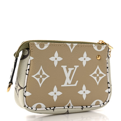 Louis Vuitton Monogram Giant Micro Pochette Accessories Kaki White 3 of 6