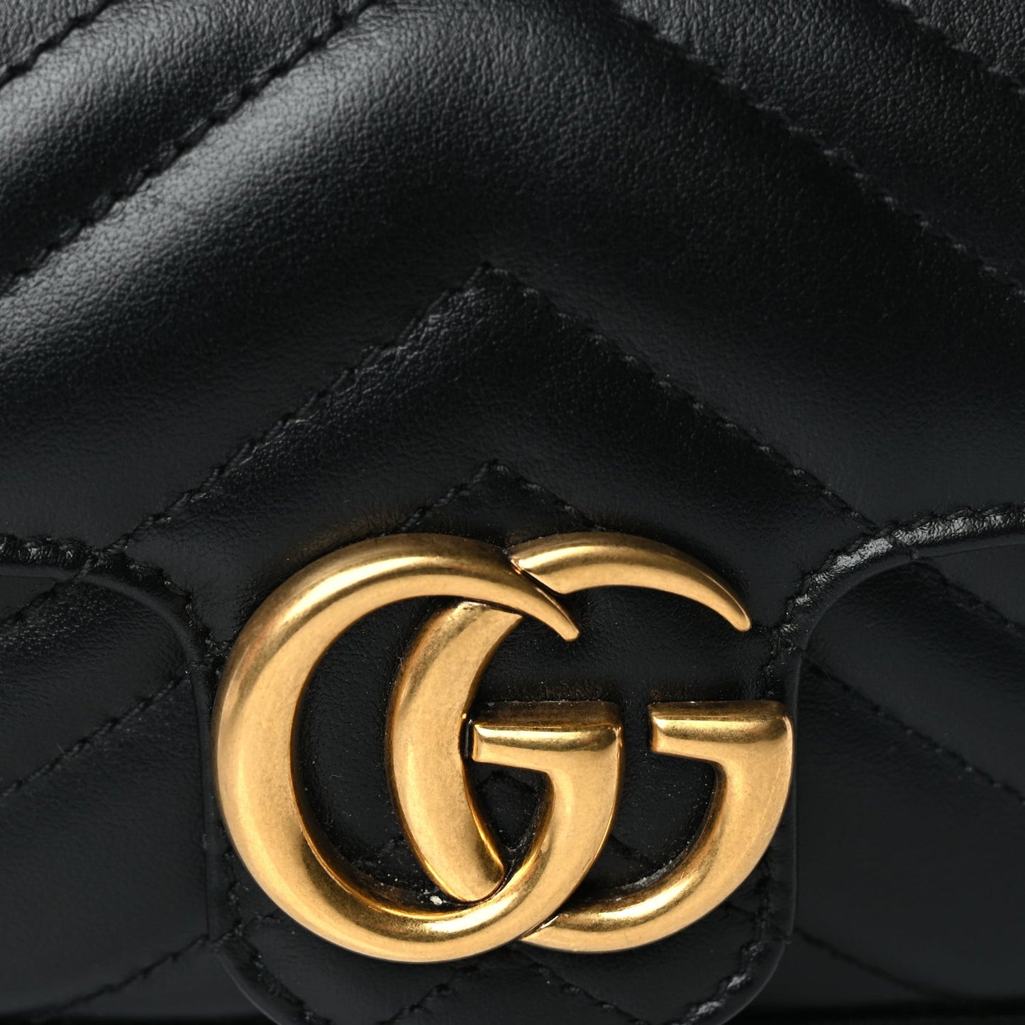 Calfskin Matelasse Super Mini GG Marmont Shoulder Bag Black