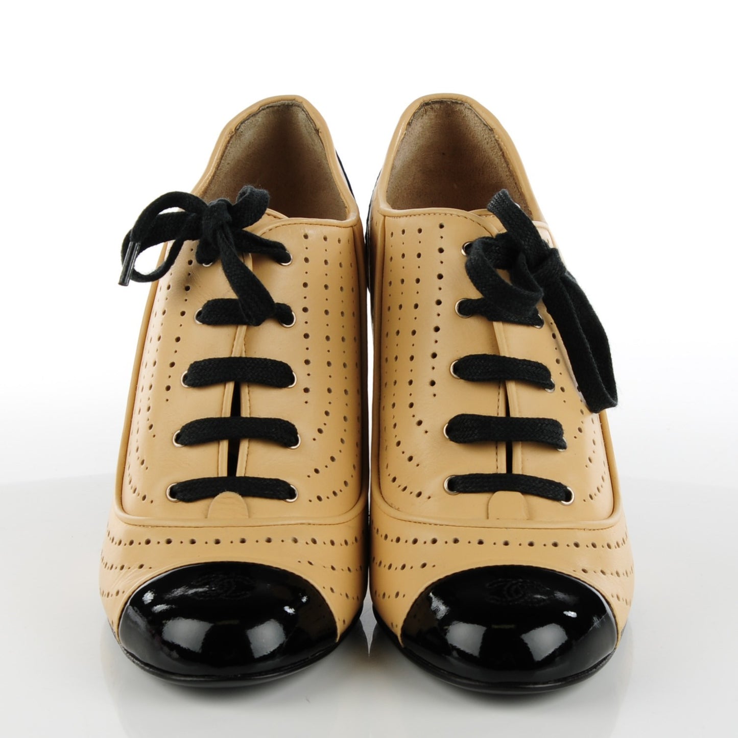 Lambskin Perforated Cap Toe Boots 37 Beige Black