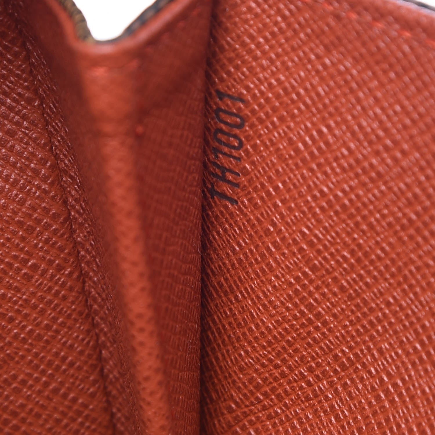 Louis Vuitton Damier Ebene Tribeca Long 7 of 17