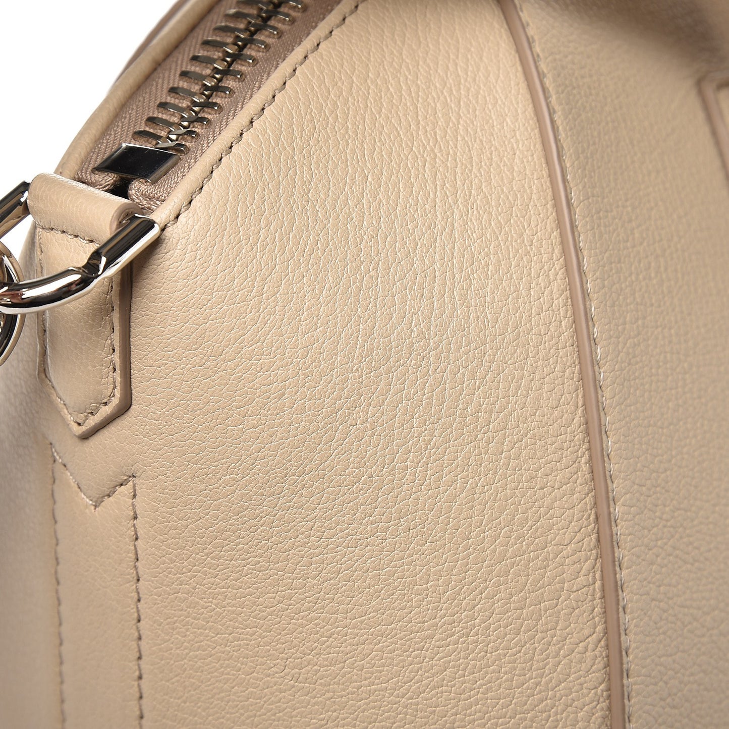 Sugar Goatskin Medium Antigona Skin