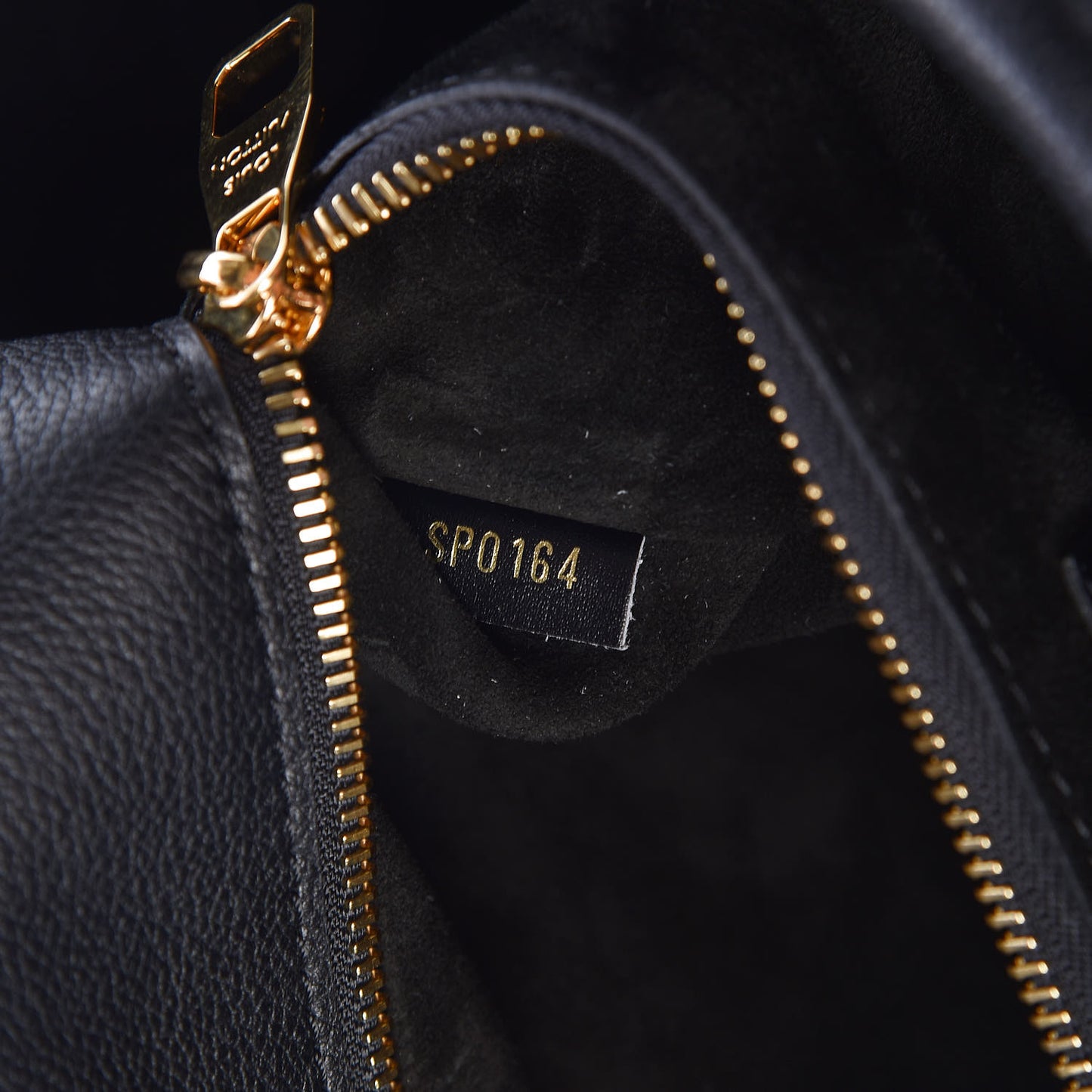 Veau Cachemire Tote W PM Black