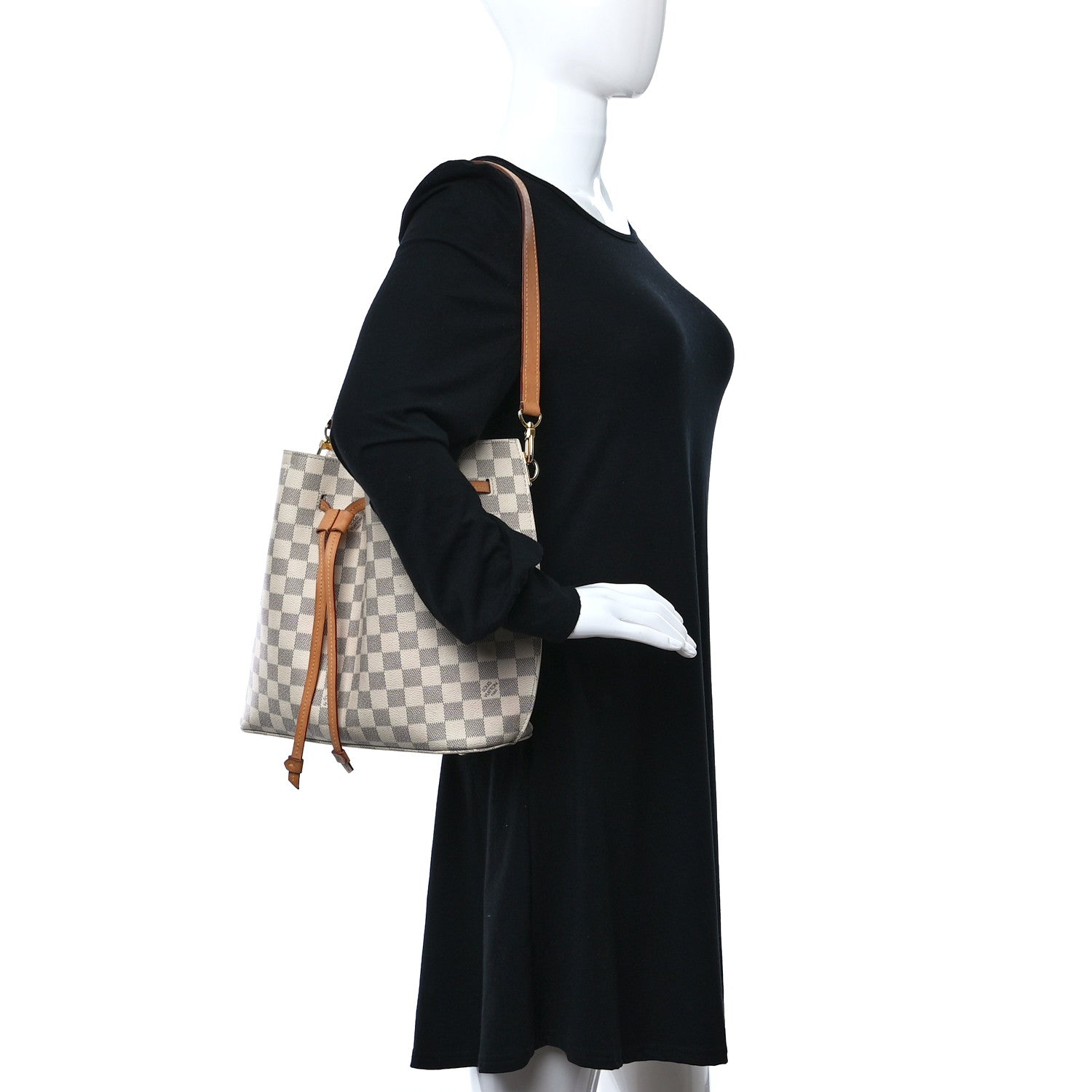 Louis Vuitton Damier Azur Girolata 3 of 13