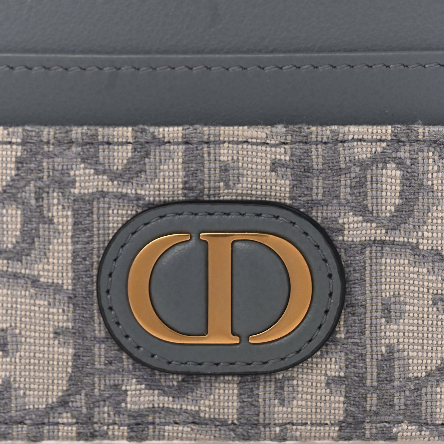 Oblique Calfskin 30 Montaigne Freesia Card Holder Grey