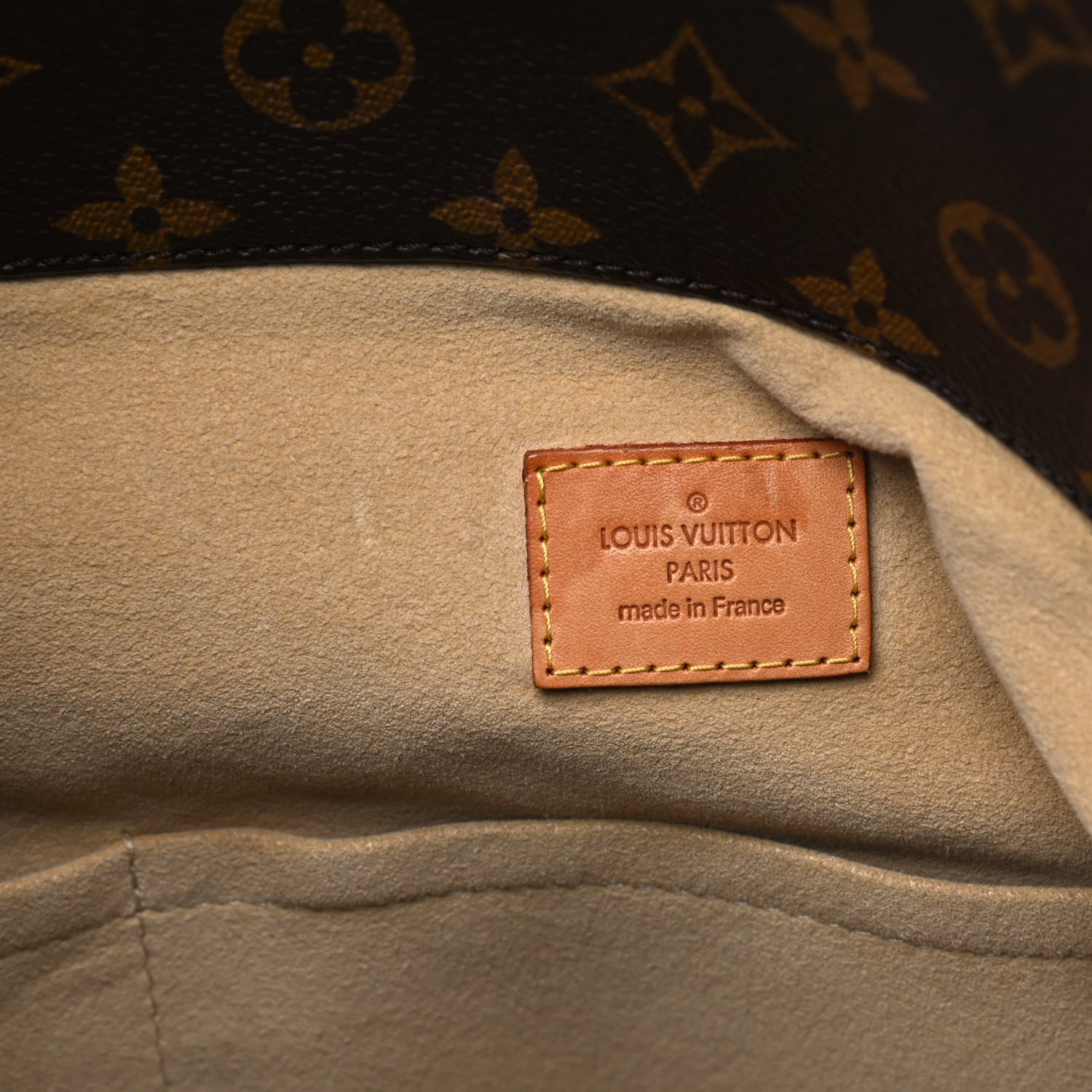 Louis Vuitton Monogram Artsy MM 6 of 9
