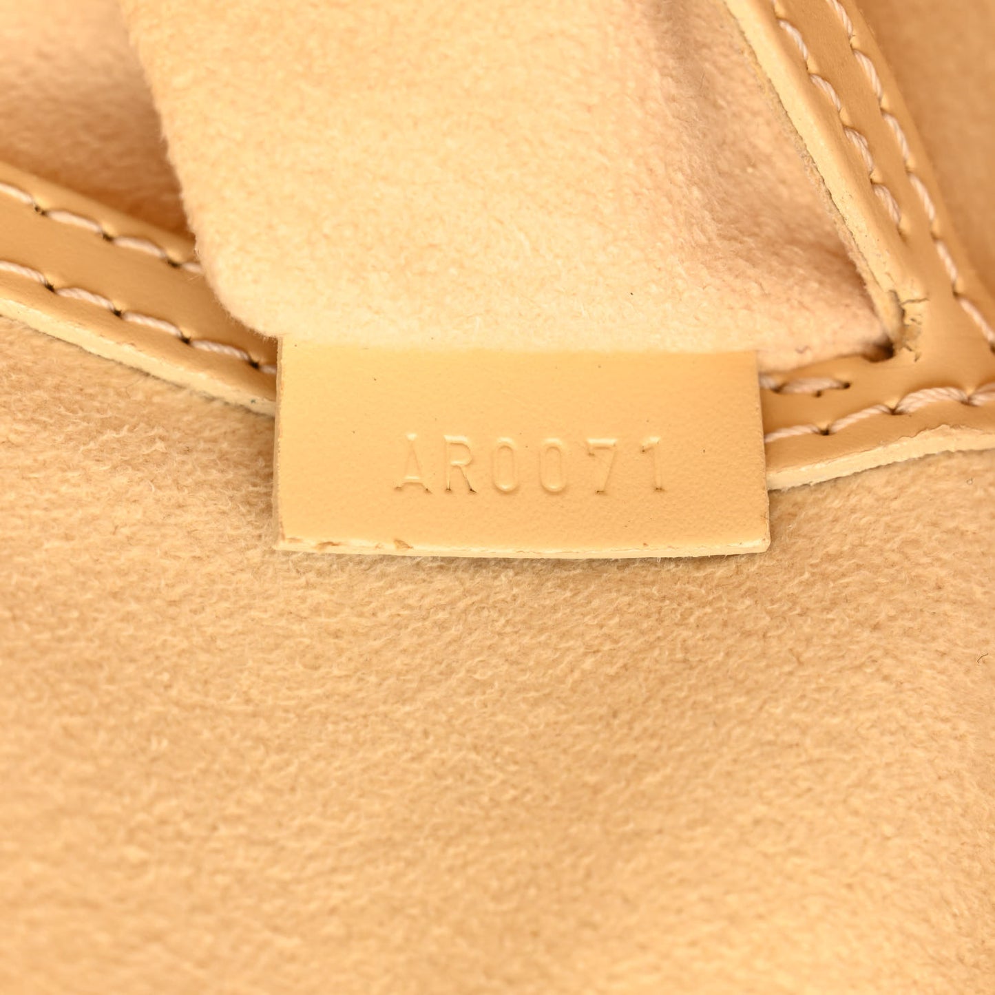 LOUIS VUITTON Epi Alma PM Vanilla