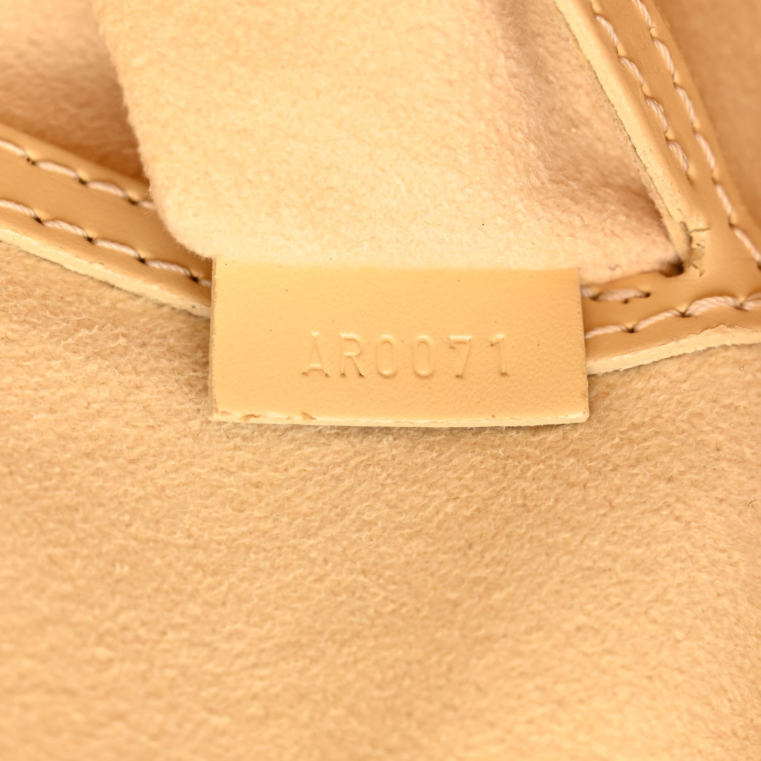 Louis Vuitton LOUIS VUITTON Epi Alma PM Vanilla 7 of 19