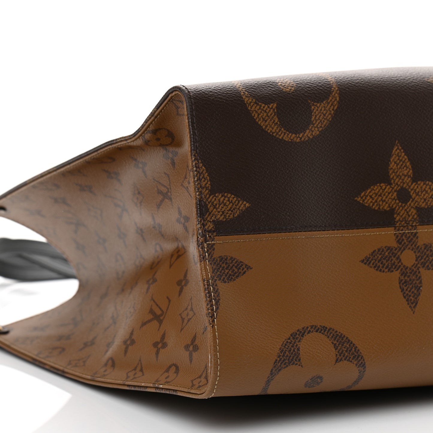 Reverse Monogram Giant Onthego GM