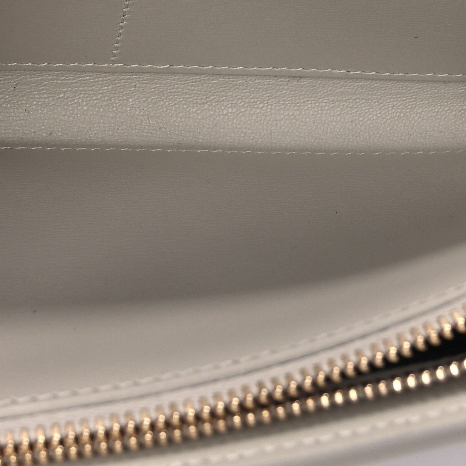 Saint Laurent Smooth Calfskin Le Maillon Chain Wallet  Crema Soft 4 of 8