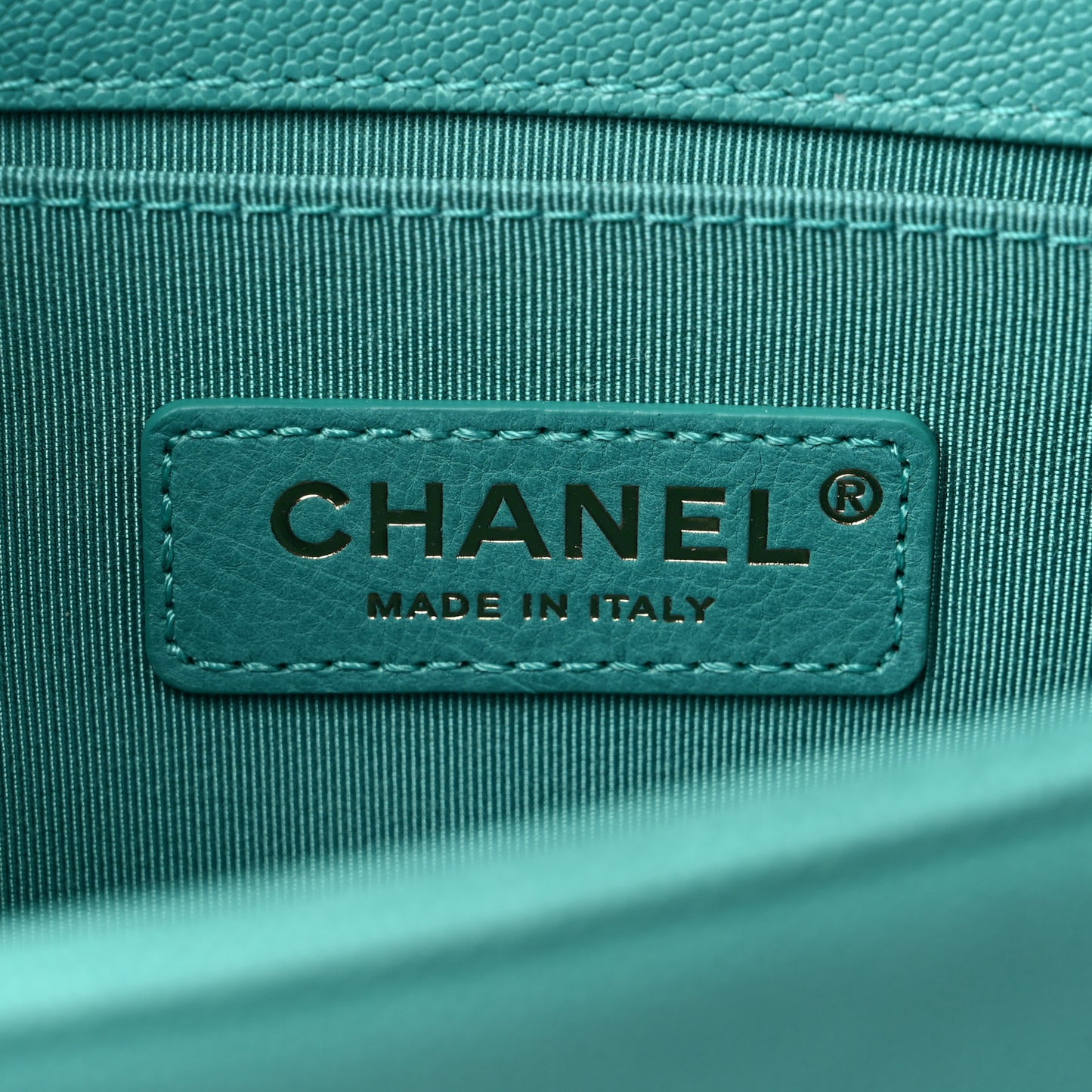 Caviar Chevron Quilted Small Boy Flap Green