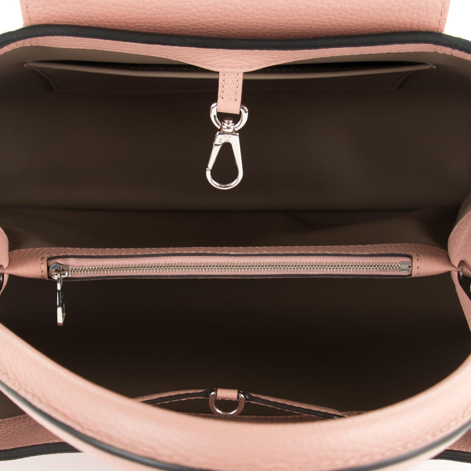 Louis Vuitton Taurillon Capucines MM Magnolia 5 of 7