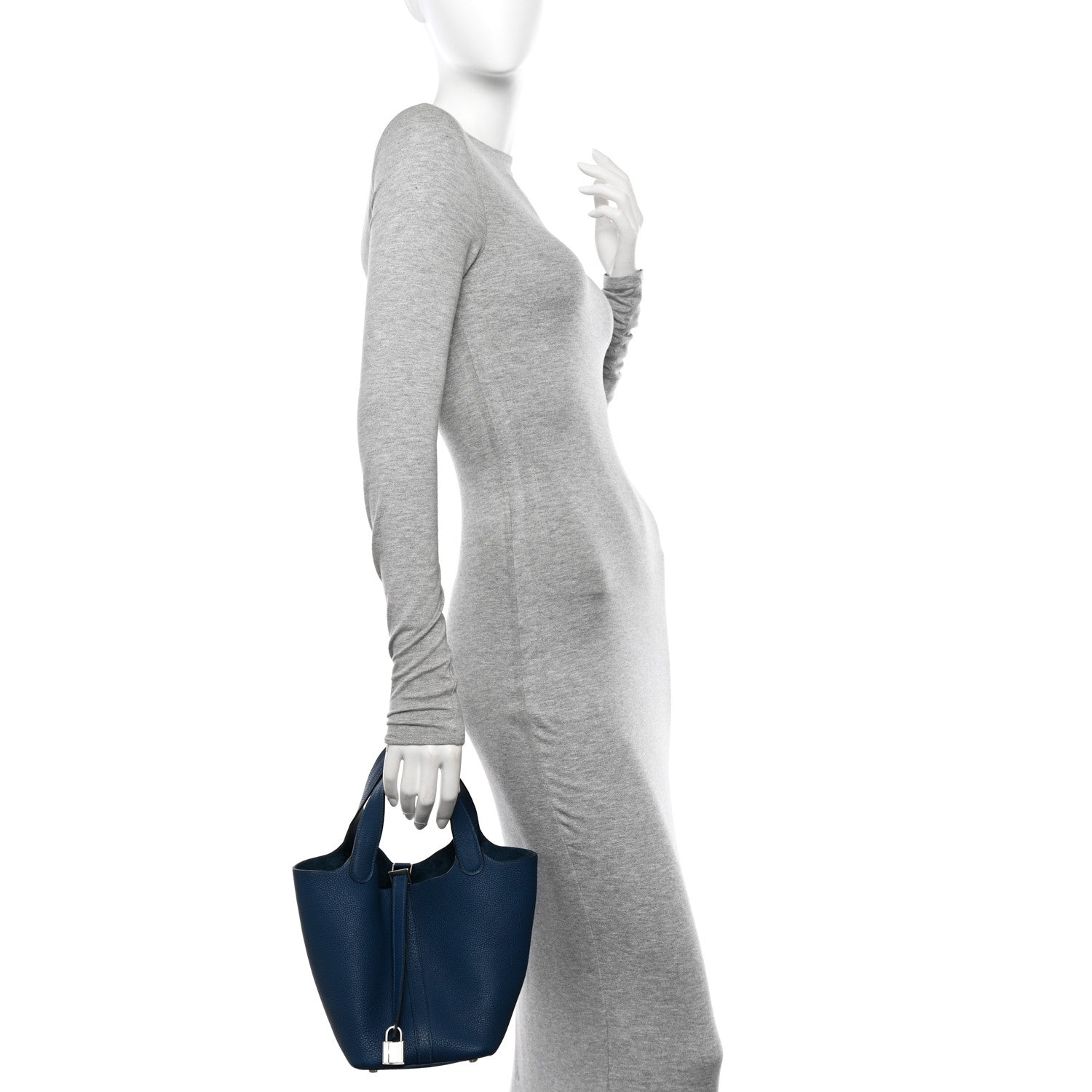 Hermes Taurillon Clemence Picotin Lock 18 PM Deep Bleu 2 of 11