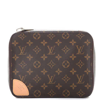 Louis Vuitton Monogram Horizon Accessories Pouch 1 of 8
