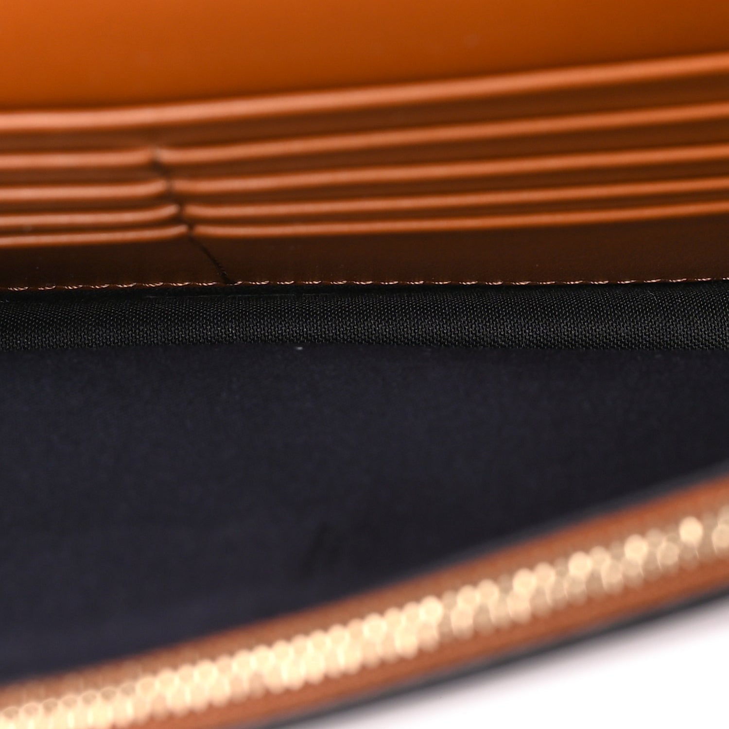 Fendi Vitello King Tamponato Logo Embossed Medium Wallet On Chain  Cuoio 4 of 7