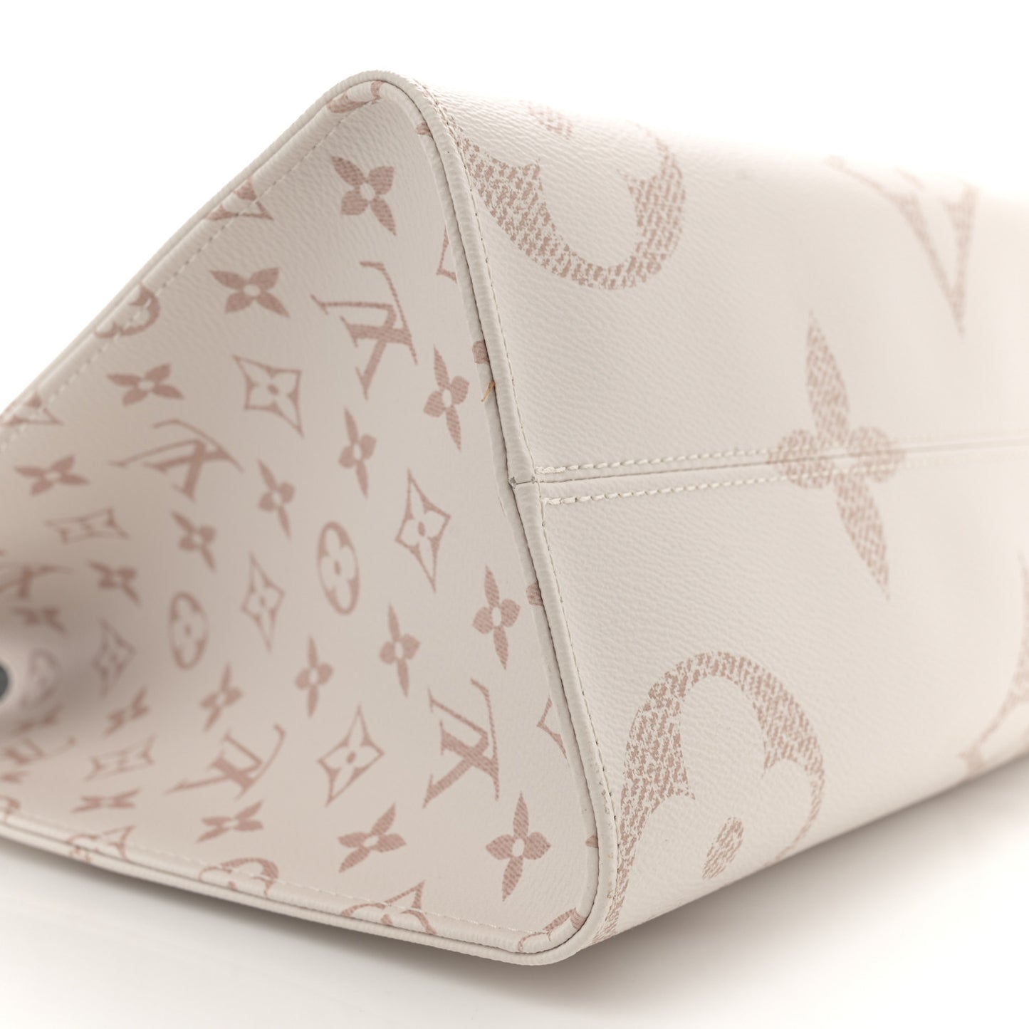 Monogram Dune Giant Onthego MM