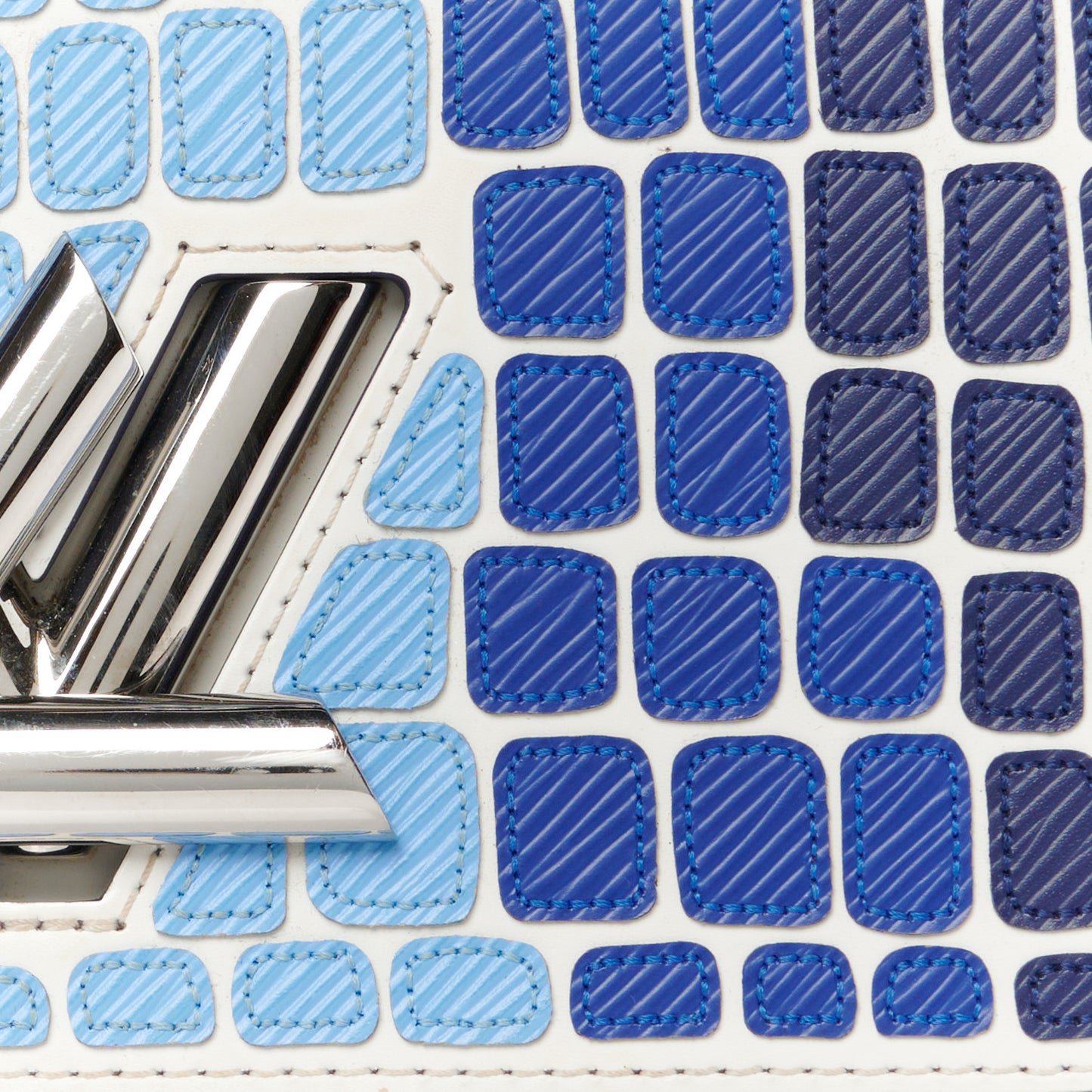 Epi Savane Twist Shoulder Bag MM Blue