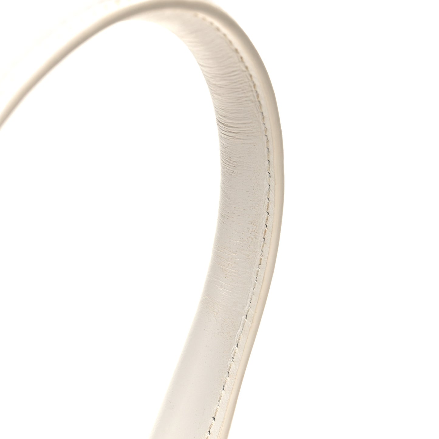 Smooth Calfskin Le Chiquito Moyen White