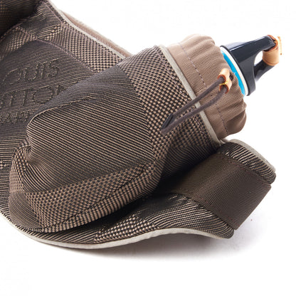 Louis Vuitton Damier Geant Ceinture Jogging PM Terre 4 of 9