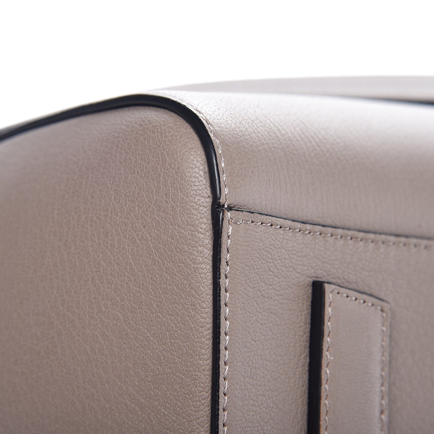 Sugar Goatskin Medium Antigona Mastic