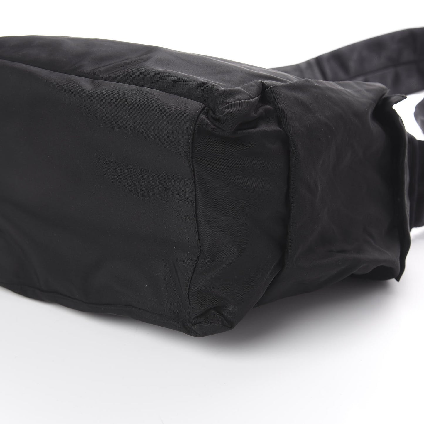 Nylon Flat Messenger Bag Black