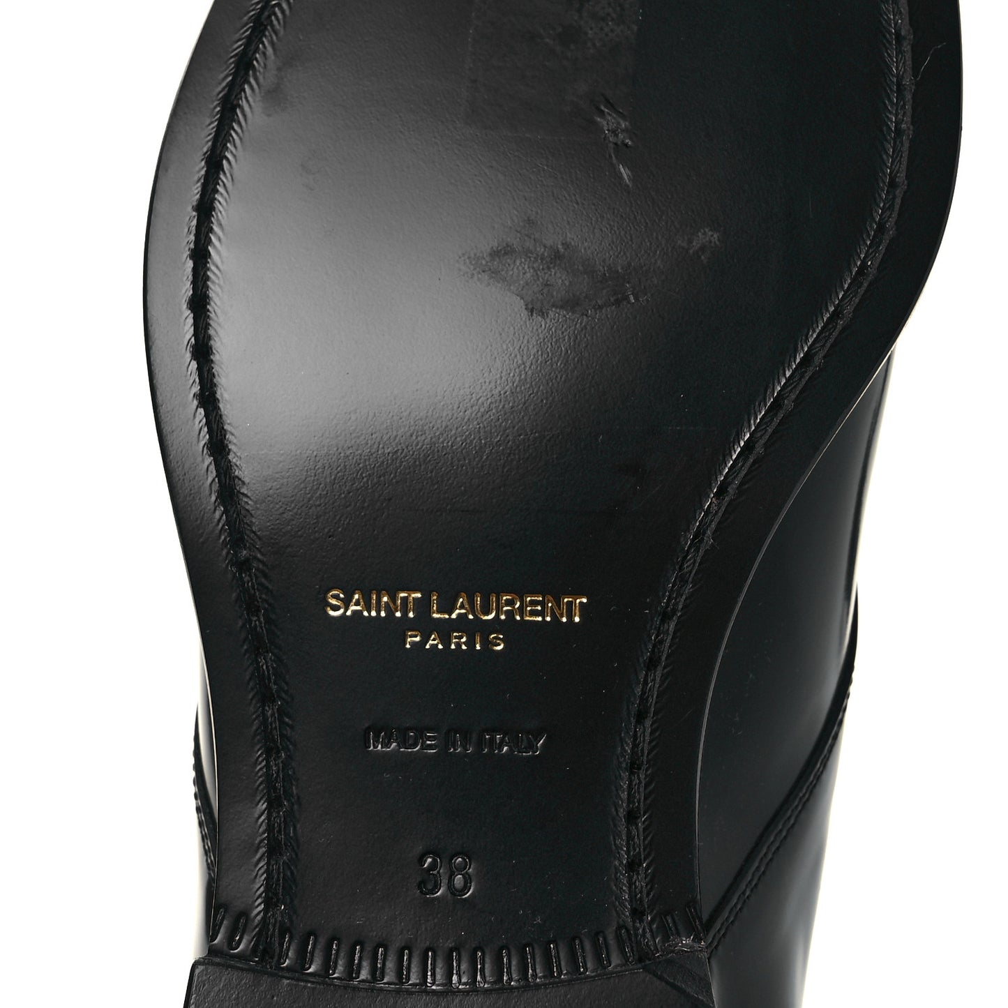 Patent Calfskin Montaigne 25 Uniform 38 Black