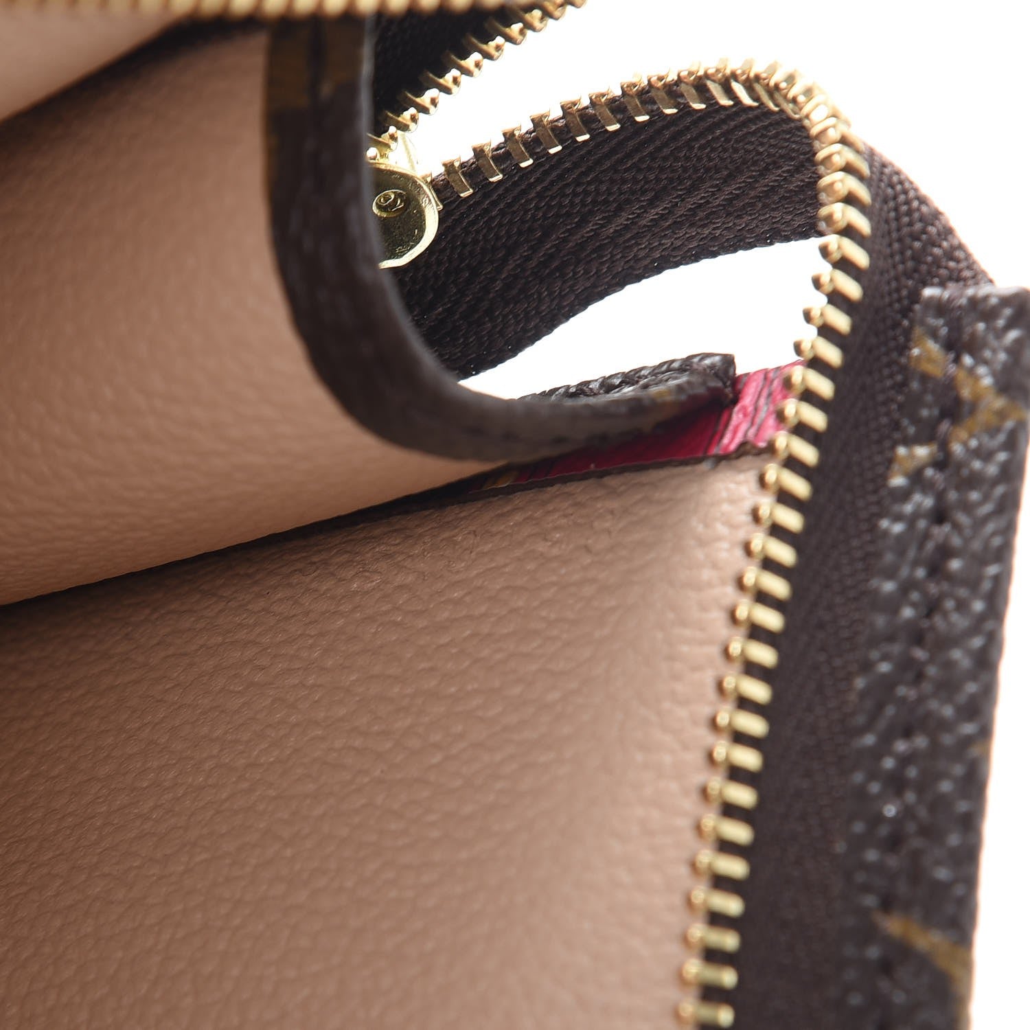 Louis Vuitton Monogram Summer Trunks Toiletry Pouch 26 7 of 7